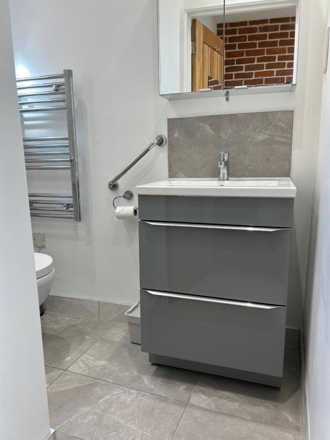 Studio 33 Chichester Exterior foto